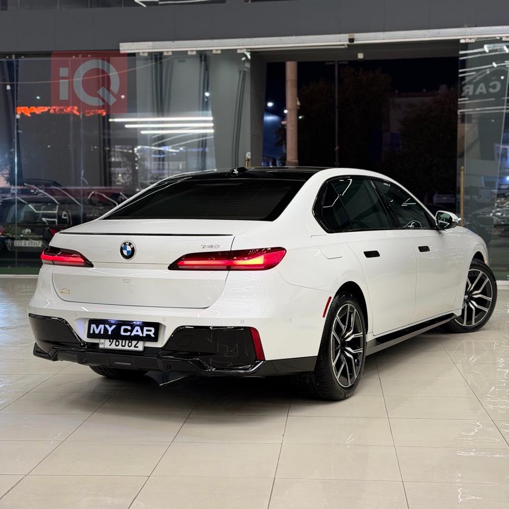 بي ام دبليو الفئة 7